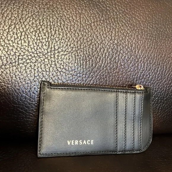 Versace unisex zip up keychain Virtus logo leather card holder wallet NWB - Picture 5 of 8
